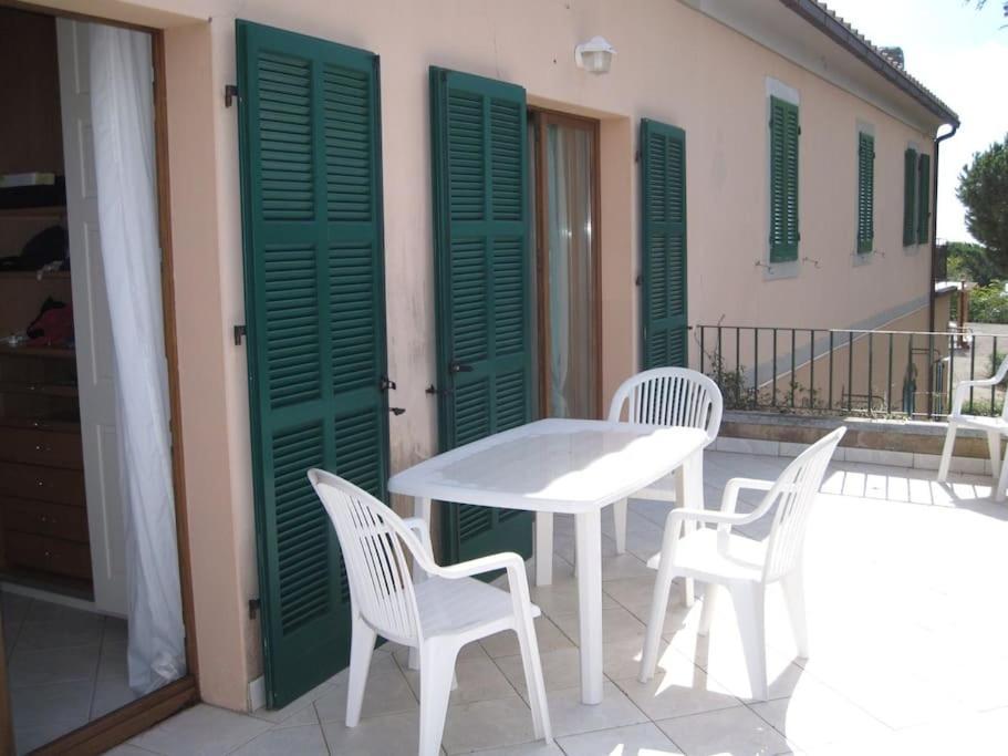 Villa Mit Whirlpool Und Phantastischer Aussicht Capoliveri  Exteriör bild