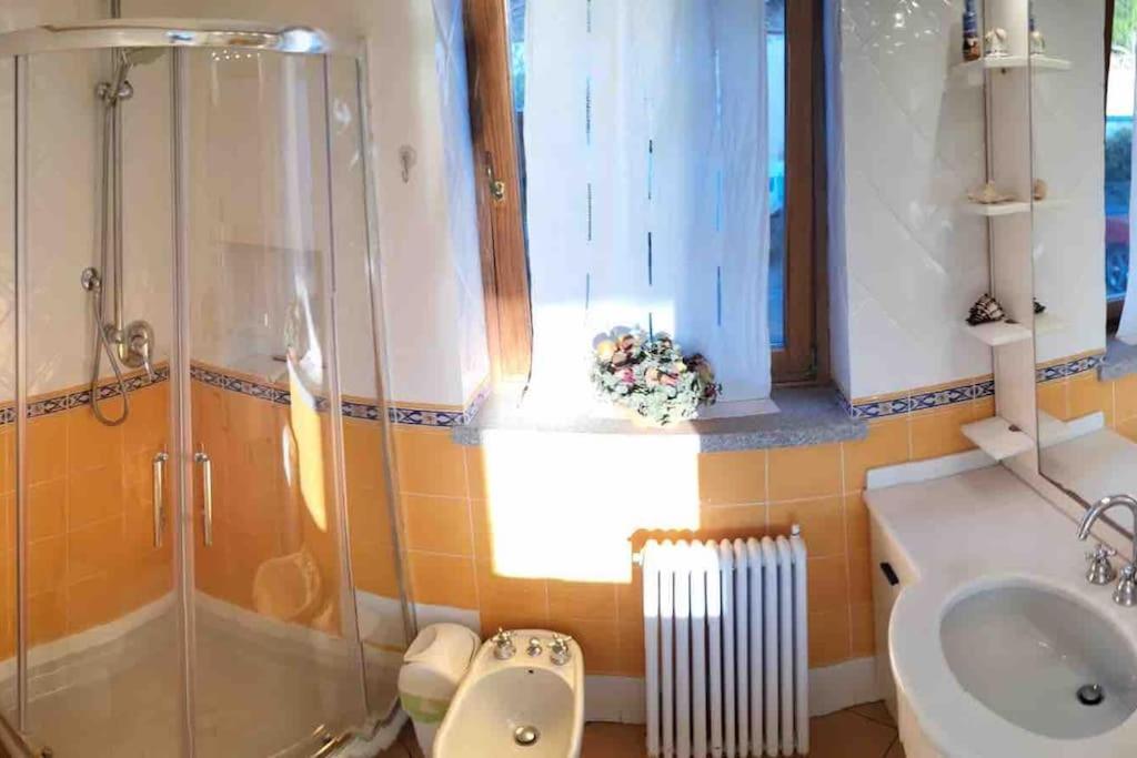 Villa Mit Whirlpool Und Phantastischer Aussicht Capoliveri  Exteriör bild