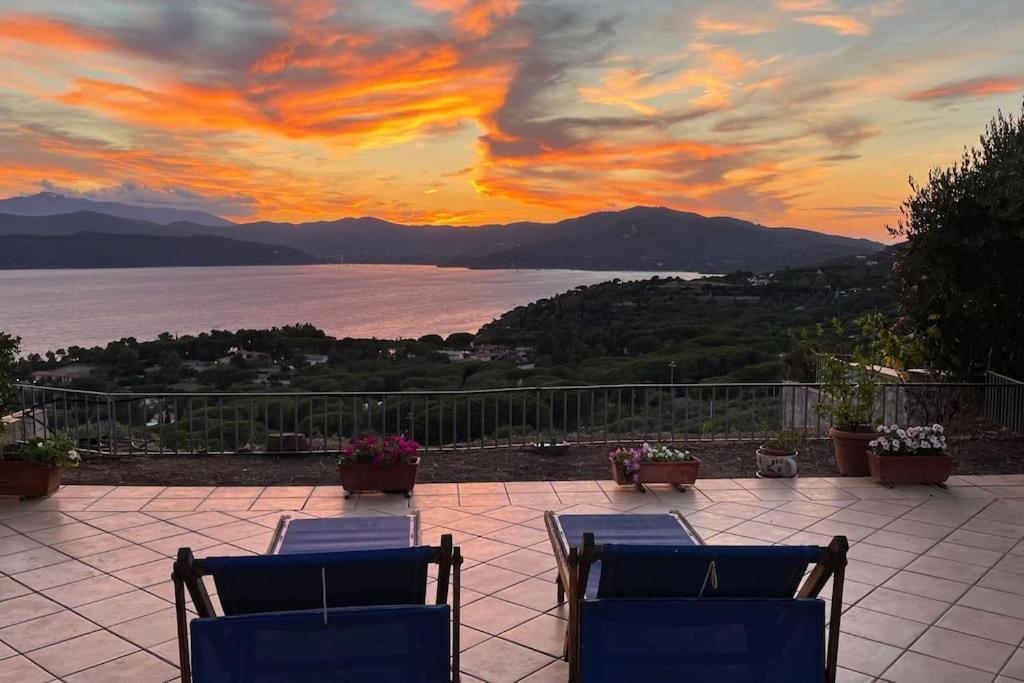 Villa Mit Whirlpool Und Phantastischer Aussicht Capoliveri  Exteriör bild